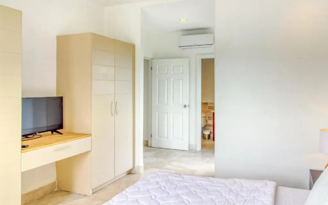 Jaco Bay 3702