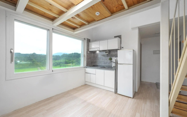 Yangyang Slowstay Pension