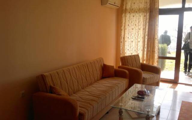 Апартаменты Bademite Apartments Свети Влас комната для гостей