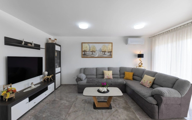 Apartment Sole