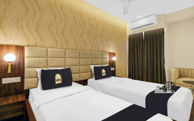 Super Townhouse Oak Hotel Lake View Royal Near Science City
