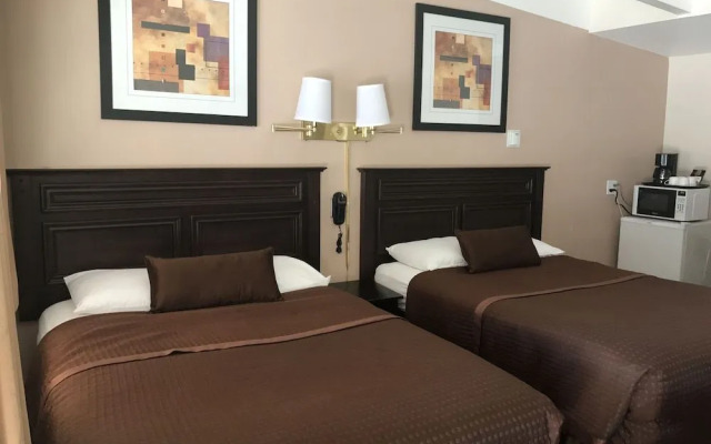 Apex Inn