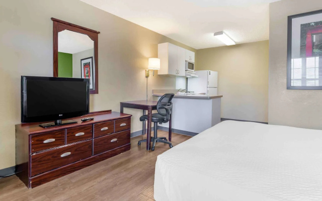 Extended Stay America Select Suites Roanoke Airport