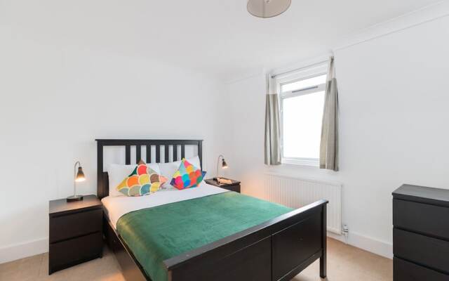 Апартаменты London Eye Apartments вид на фасад