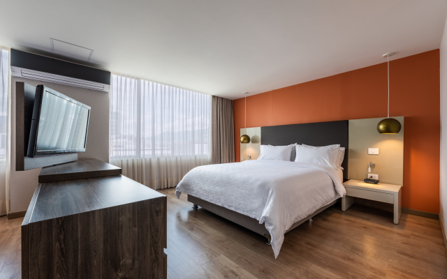Holiday Inn Express & Suites Medellin