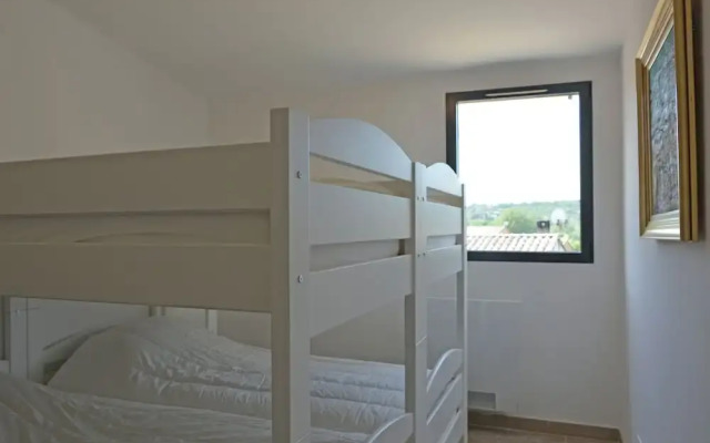 Wonderful Villa in Malaucène with Swimming Pool