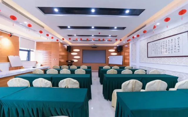 Vienna Hotel Shenzhen Jixiang Metro Staion