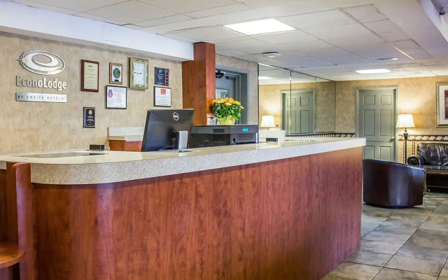 Econo Lodge Hicksville - Long Island