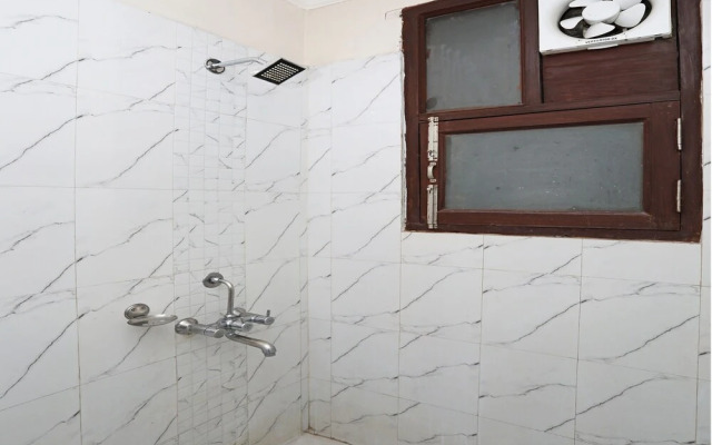 OYO 10804 Hotel Kumar