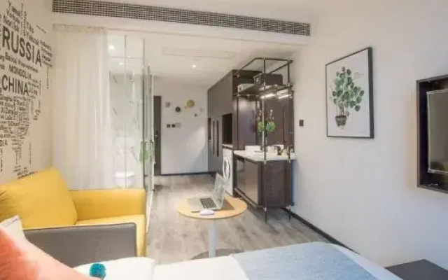 CJIA Apartment (Shanghai Caohejing Caobao Road Metro Station)