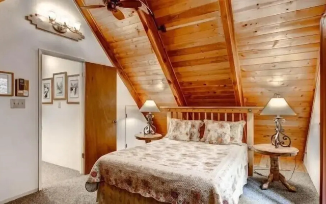 Scenic Wonders Clark Cabin 3 Bedrooms