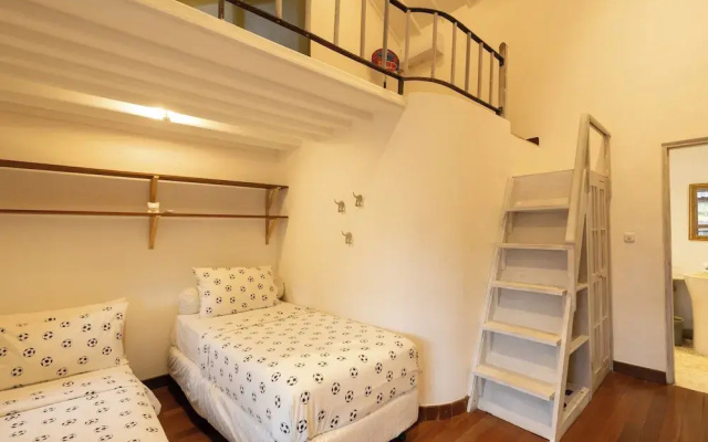 Charming Two Bedroom Villa Near Seminyak