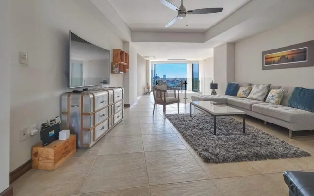 Luxury 2BR Condo in Marina - Pool - Zen Rooftop