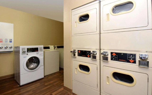 Extended Stay America - Nashville - Airport - Elm