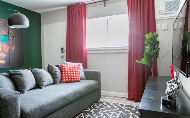 WanderJaunt Gilmore 1BR Clarksville