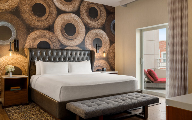 Hotel Indigo Naperville Riverwalk by IHG