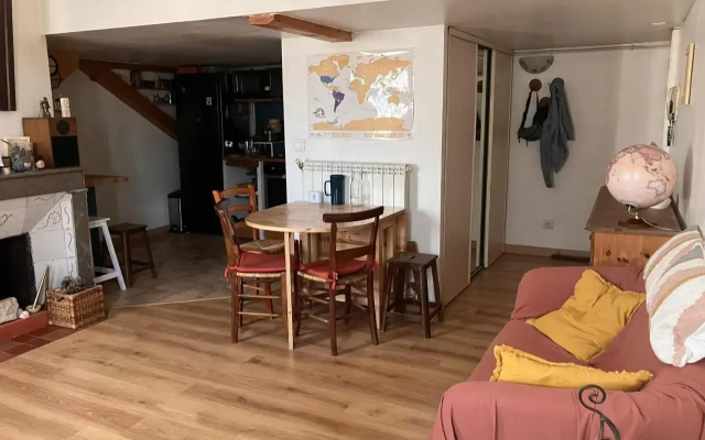 Superb 90m With Wifi Located In Avignon!