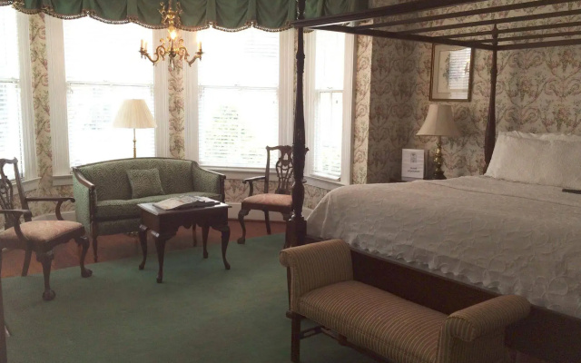 Barksdale House Inn