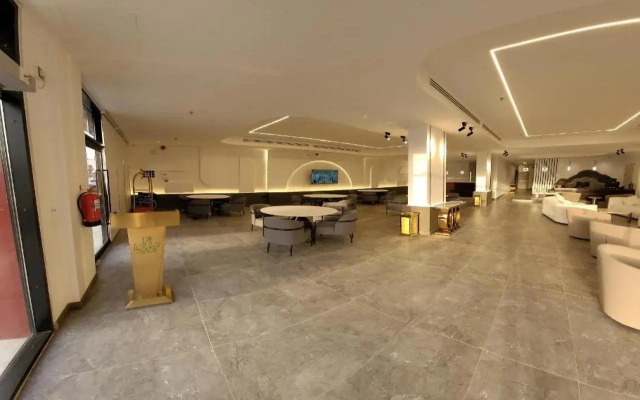 Leaf Suites