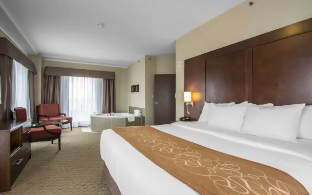 Comfort Suites Saskatoon