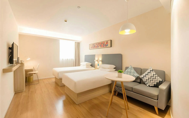 HanTing Hotel (Shanghai Hongqiao Railway Station Beizhai Road)
