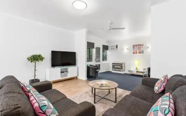 Wattle Grove Villa