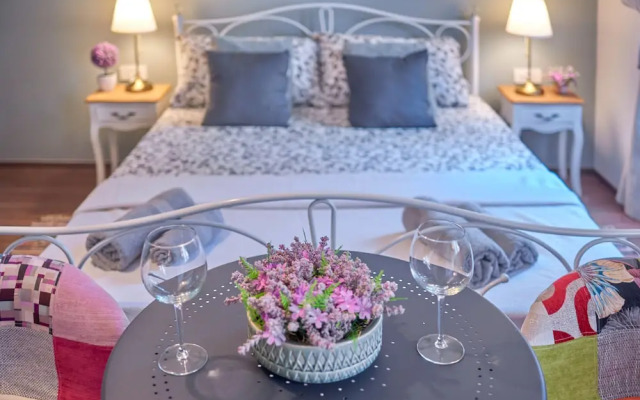Old City Romantic Studios