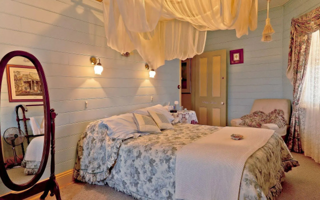 Stay at Tilba