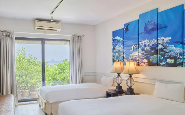 Royal View Hotel Churaumi