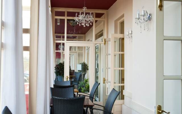 Отель The Royal Hotel Великобритания, Ливерпуль - отзывы, цены и фото номеров - забронировать отель The Royal Hotel онлайн вид на фасад