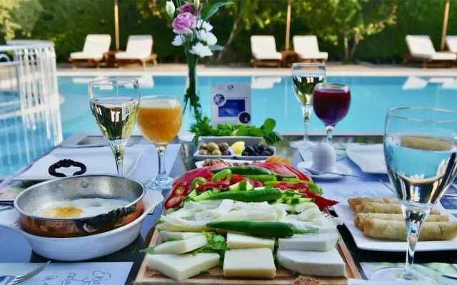Renka Hotel & Spa