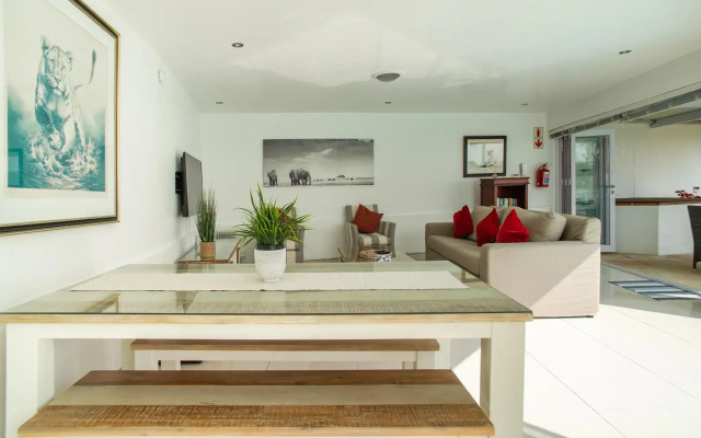 Funkey Villas