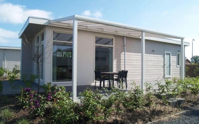 Modern chalet with a dishwasher, only 12 km. from Elburg