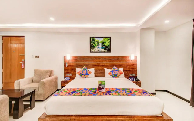 Fabhotel The Royal Suites