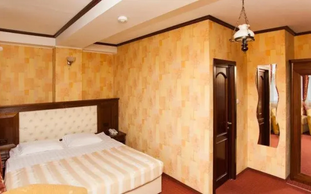 Hotel Tudor Palace