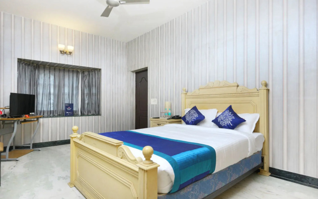 Maple Inn By Oyo Rooms