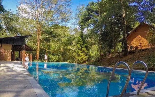 Silent Creek Resort