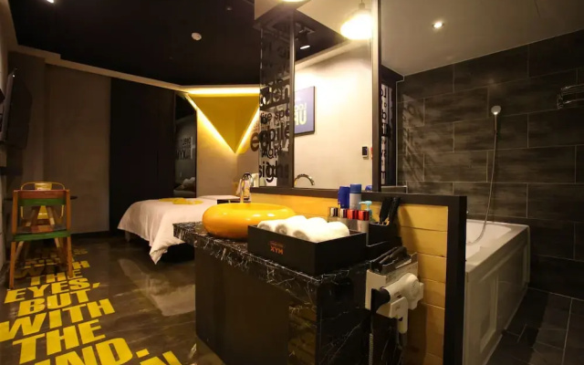 Ansan XYM Hotel