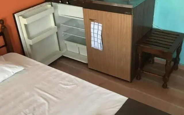 Angela - Zoi Rooms