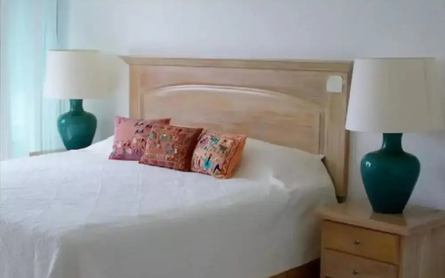 Condo Eri by Villas HK28