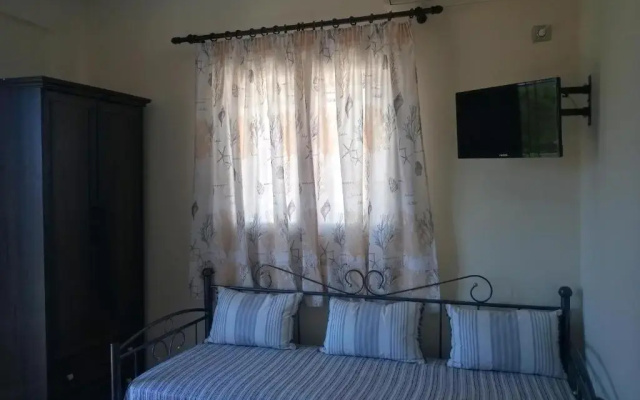 Eftichia Rooms & Studios