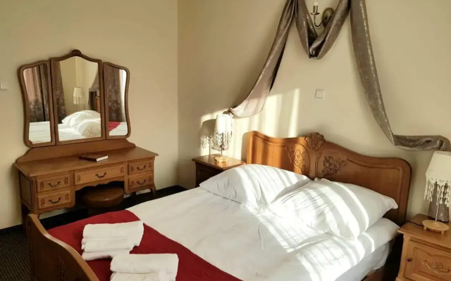 Obiekt hotelarski "Czarny Rycerz"
