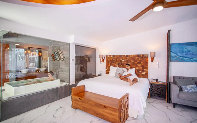 Mia Bacalar Luxury Resort & Spa