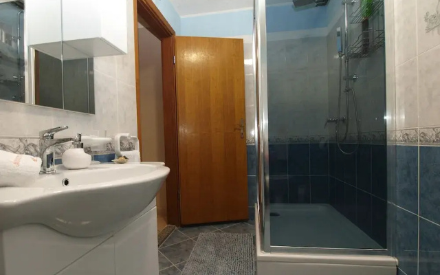 Apartment 1862