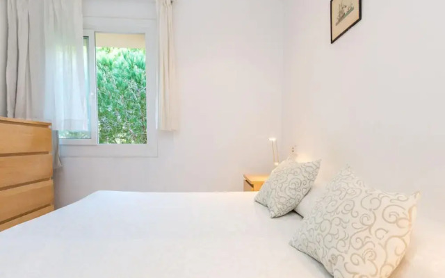 Apartment for 4 Persons Near Town