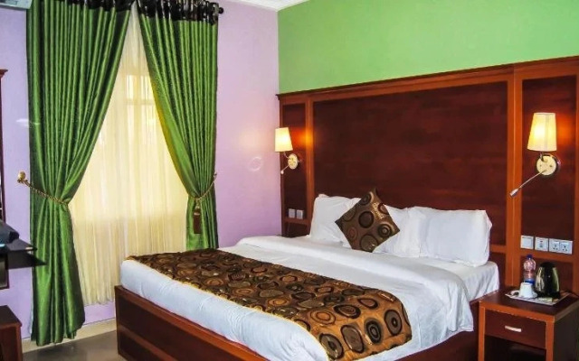 Royal Jatoz Hotels