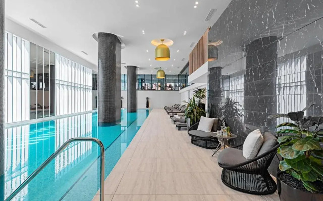 Lumina Suites