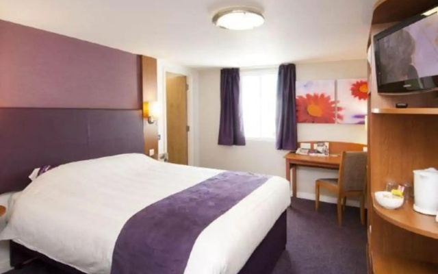 Premier Inn Stafford North - Spitfire