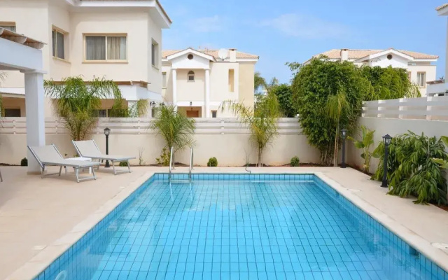 Anthorina Villa 6