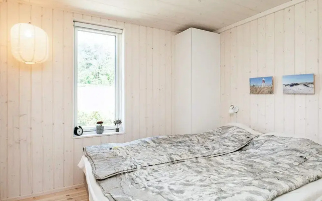 6 Person Holiday Home in Hals